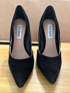 Steve Madden Black Pointed-Toe Suede Stiletto Heels Size 6